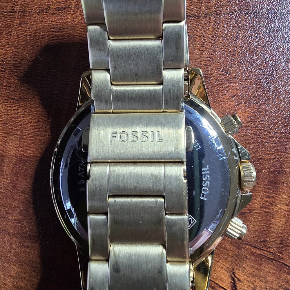 Fossil Watch - Picture 2 of 3
